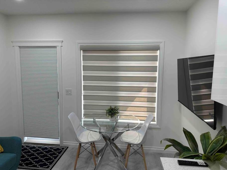 Award Winning Boho Paradise Sunlit Modern Suite Calgary Exterior photo